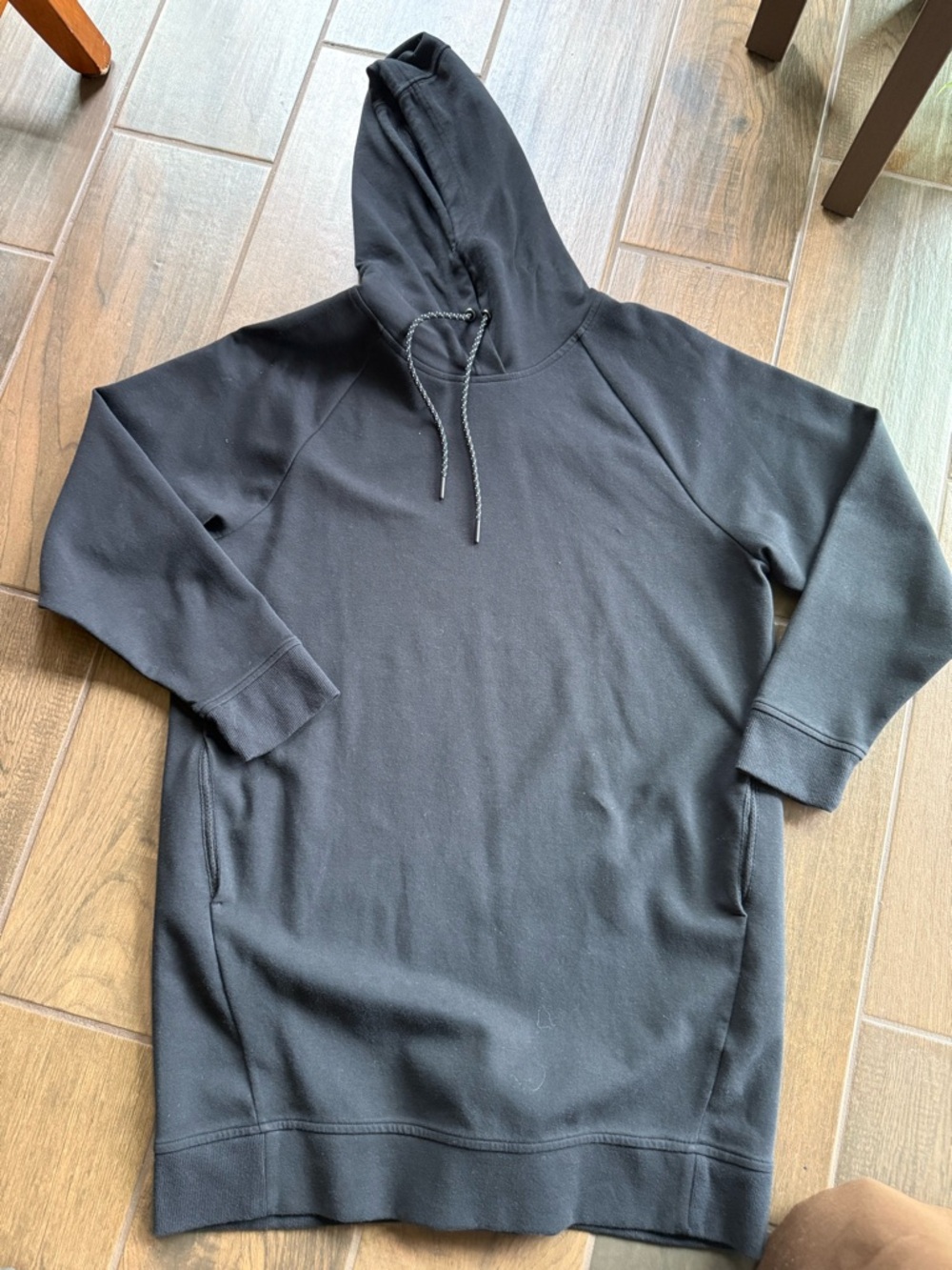 Old Navy Women’s Black Hoodie Sweatdress- Pullover with Zipper pockets Medium